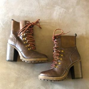 Unionbay Lionel women’s combat boots size 6med